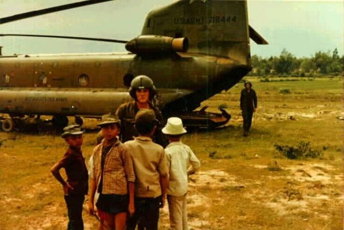 Boeing CH-47B - 67-18444.