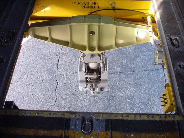 Boeing CH-47 Center Cargo Hook on 90-00183.